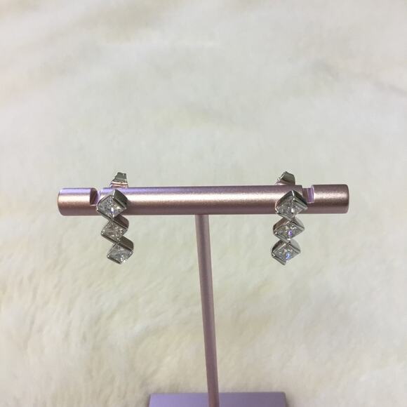 Shopeunoia Boutique Jewelry - Silver Trio Crystal Earrings